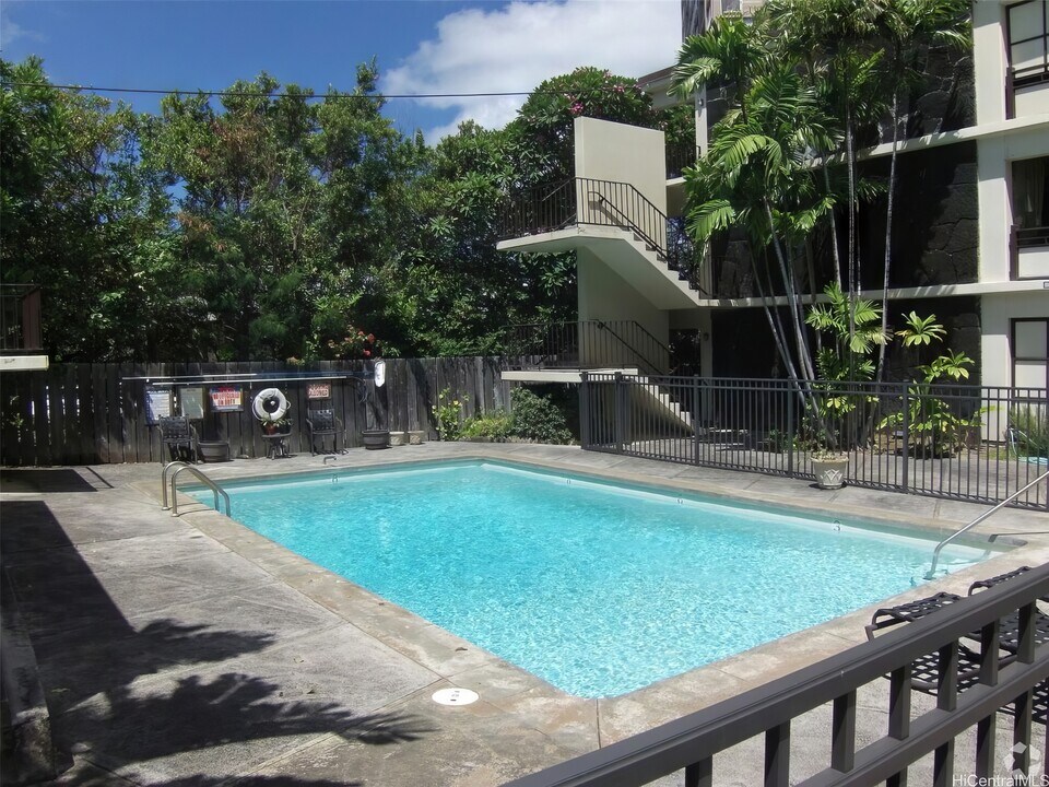 1630 Makiki St in Honolulu, HI - Building Photo
