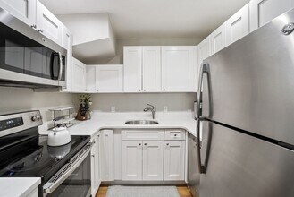 138 High St, Unit 1 in Boston, MA - Building Photo - Building Photo