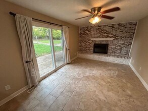 1567 Burchwood Dr in Fairborn, OH - Building Photo - Building Photo