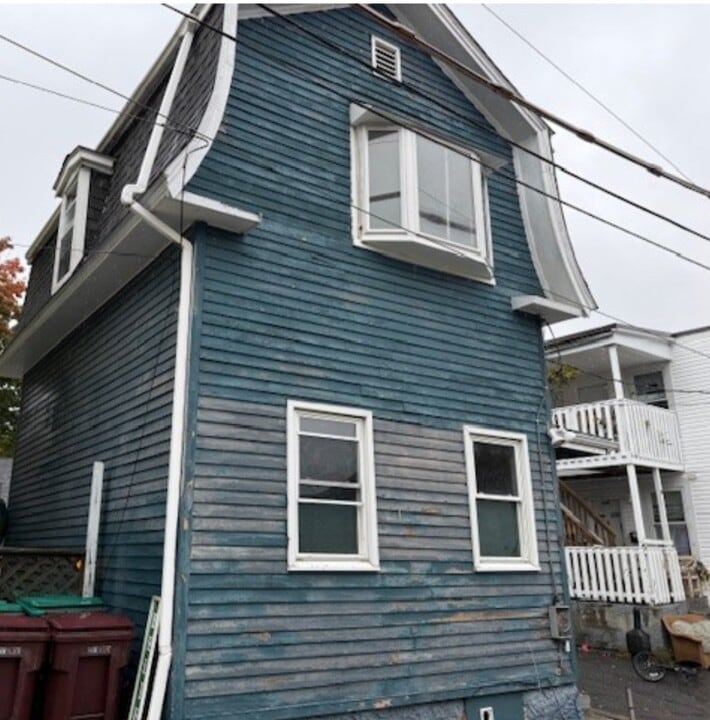 17 Wilson Ave in Woonsocket, RI - Building Photo