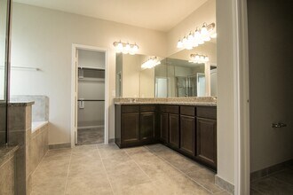 618 Cypress Creek Ln in Richmond, TX - Foto de edificio - Building Photo