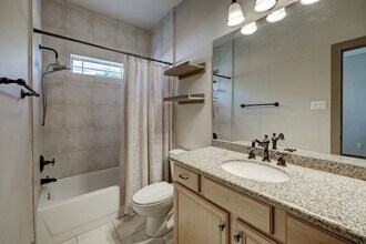 953 Patterson St in Houston, TX - Foto de edificio - Building Photo