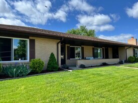 914 Weston Ct, Unit 914 in Vandalia, OH - Building Photo