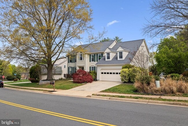 46568 Hampshire Station Dr in Sterling, VA - Building Photo - Building Photo