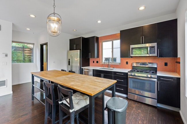 2010 S Judkins St in Seattle, WA - Building Photo - Building Photo