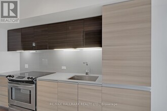 20-820 Minowan Miikan Ln in Toronto, ON - Building Photo - Building Photo