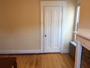 282 Brackett Street, Unit 2 in Portland, ME - Building Photo - Building Photo