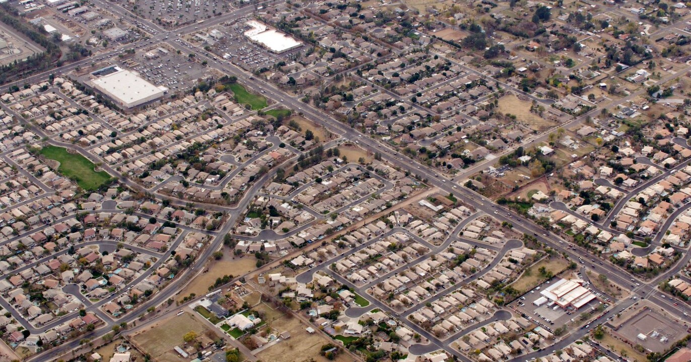 Warner Meader in Gilbert, AZ - Building Photo