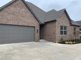 3219 Enclave Pl in Norman, OK - Building Photo