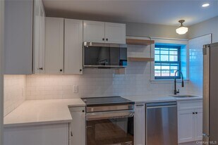 85 Cannon St in Poughkeepsie, NY - Building Photo