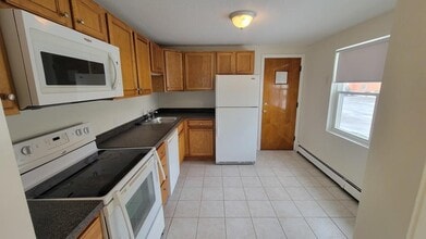 6 Whitman Rd in Waltham, MA - Building Photo - Building Photo