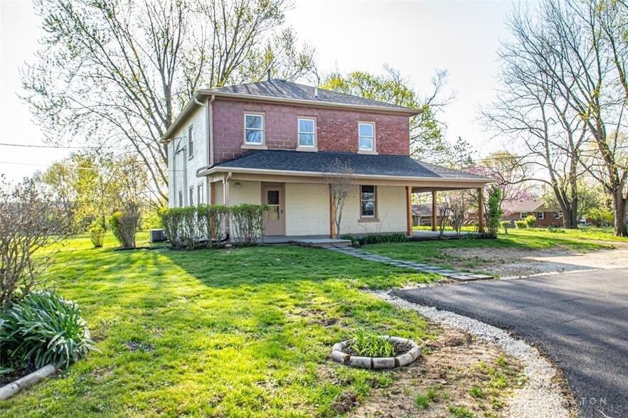 117 Montgomery Ave in Carlisle, OH - Building Photo