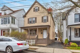 546 Morris St in Orange, NJ - Building Photo