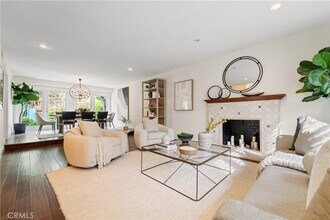 9767 Blantyre Dr in Beverly Hills, CA - Building Photo - Building Photo