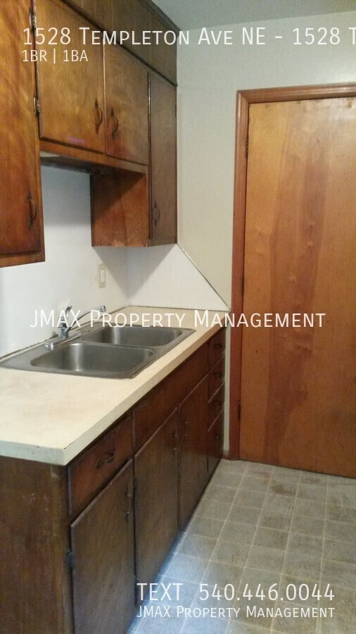 1528 Templeton Ave NE in Roanoke, VA - Building Photo - Building Photo