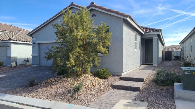 5988 Neptuno St in Las Vegas, NV - Building Photo - Building Photo