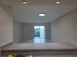 4400 W 16th Ave in Hialeah, FL - Building Photo - Building Photo