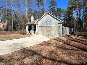 134 Country World Dr in Macon, GA - Building Photo - Building Photo