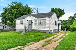 6006 Cascade Dr in Berkeley, MO - Building Photo
