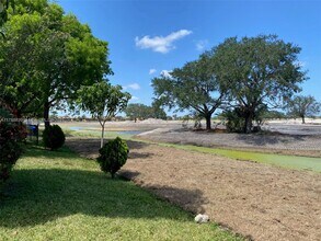 2491 Aragon Blvd in Sunrise, FL - Building Photo - Building Photo