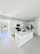 5996 Zen Wy in Clermont, FL - Building Photo - Building Photo
