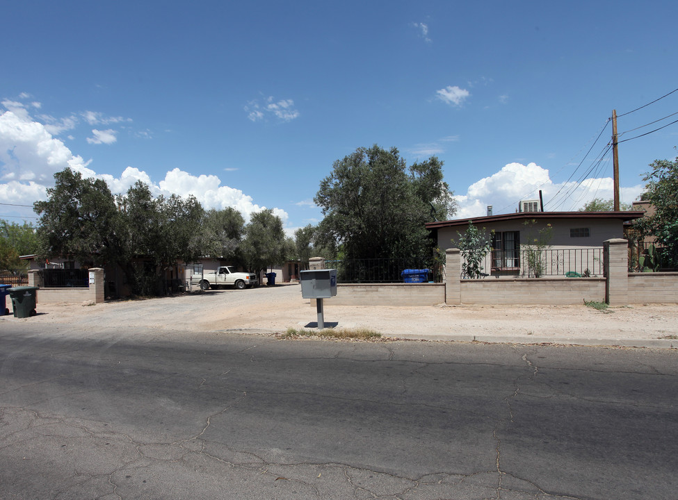 2614 N Los Altos Ave in Tucson, AZ - Foto de edificio