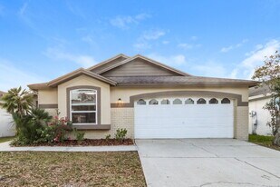 1411 Wickford Pl in Brandon, FL - Building Photo