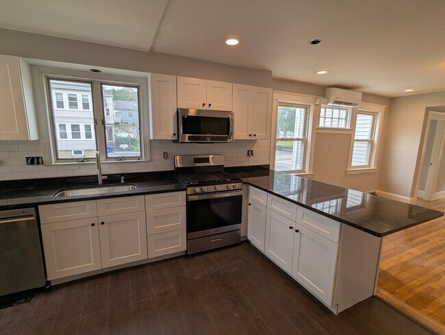 21 Rogers Park Ave in Boston, MA - Building Photo - Building Photo