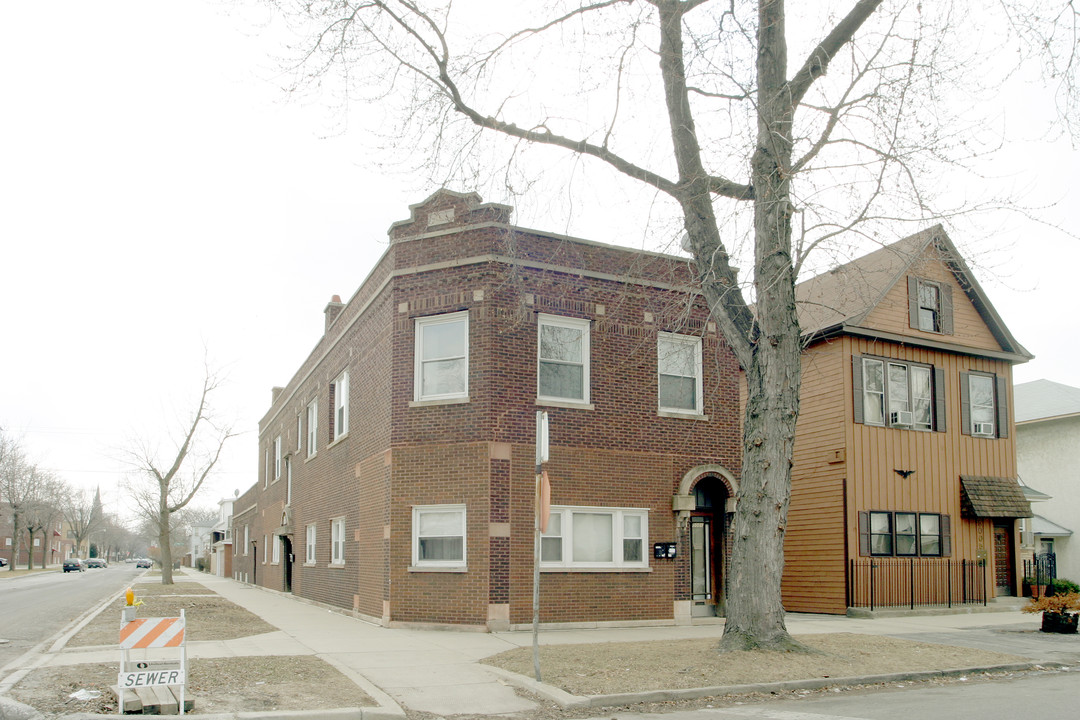 5001 W Grace St in Chicago, IL - Building Photo