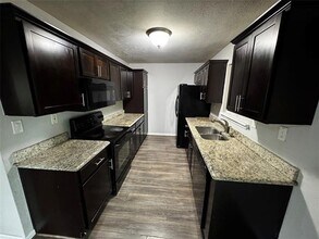 2607 Clearview Cir in Dallas, TX - Building Photo - Building Photo