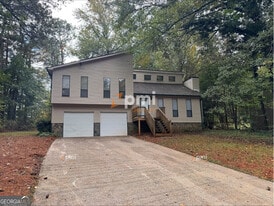 5955 Sutton Pl in Douglasville, GA - Building Photo