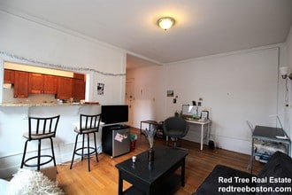 2003 Commonwealth Avenue, Unit 9 in Boston, MA - Building Photo - Building Photo