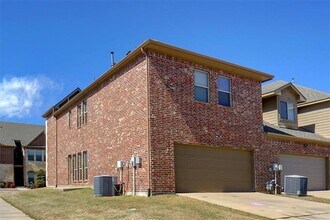 4100 Comanche Dr in Carrollton, TX - Building Photo - Building Photo