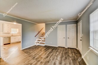 3447 Meadow Woods Dr in Birmingham, AL - Building Photo - Building Photo