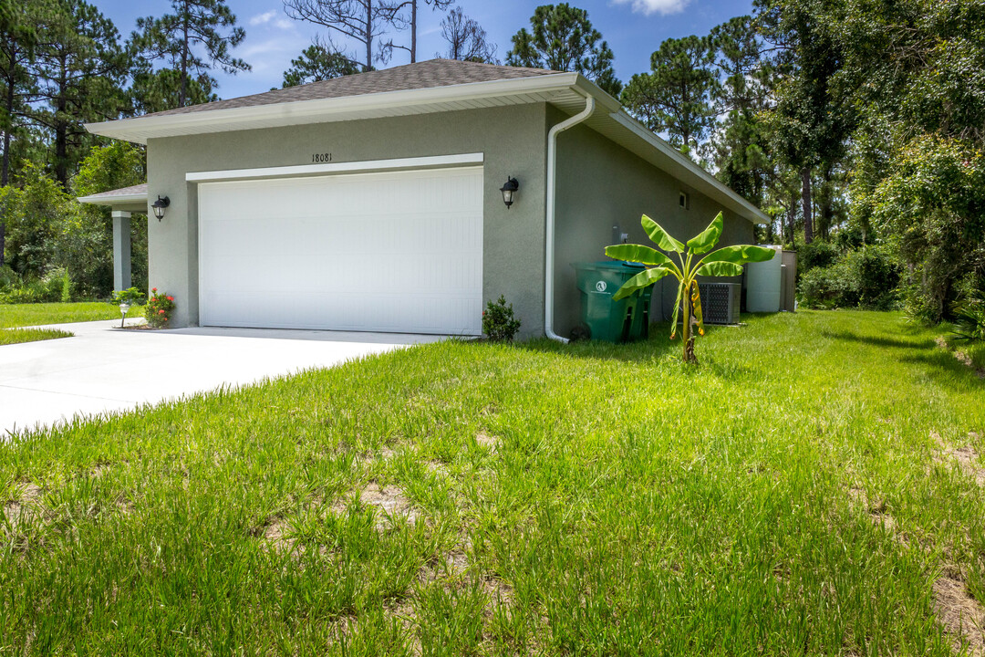 18081 Poston Ave in Port Charlotte, FL - Building Photo