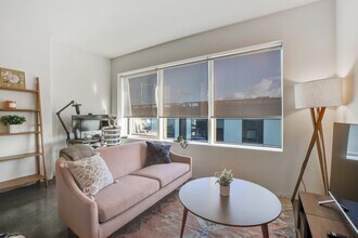 18 10th St in San Francisco, CA - Building Photo - Building Photo