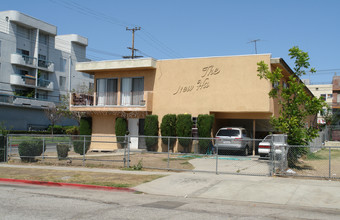 2920 James M Wood Blvd in Los Angeles, CA - Building Photo - Building Photo