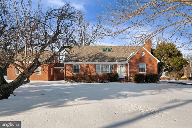 property at 1688 Chain Bridge Rd