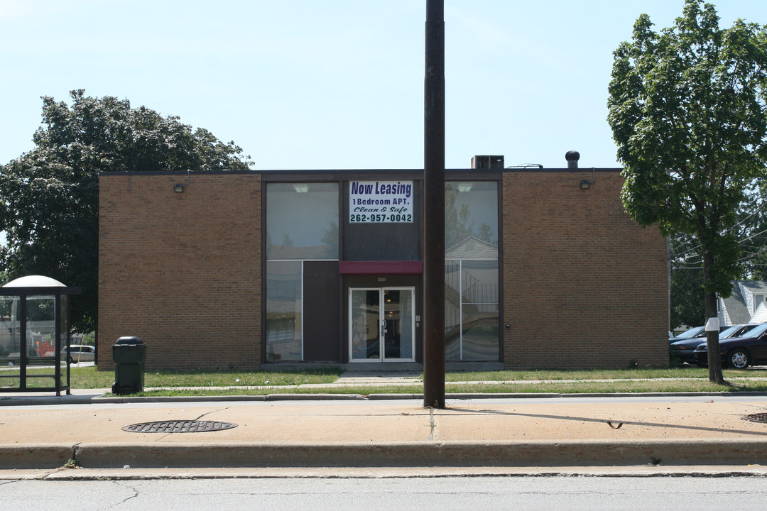 Sherman Homes in Milwaukee, WI - Building Photo