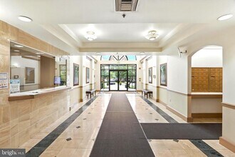 7317 Eden Brook Dr in Columbia, MD - Building Photo - Building Photo