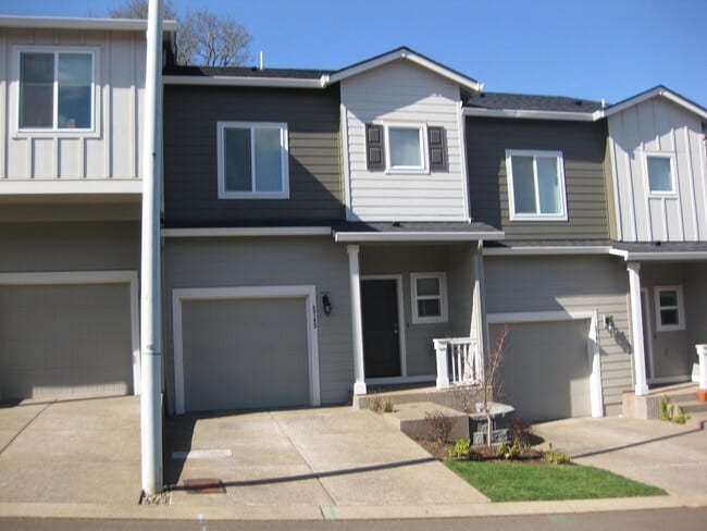 5743 Karen Lynn Loop S