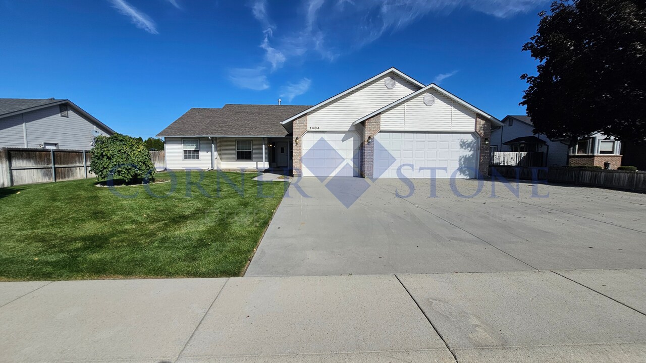 1404 Burnett Dr in Nampa, ID - Building Photo