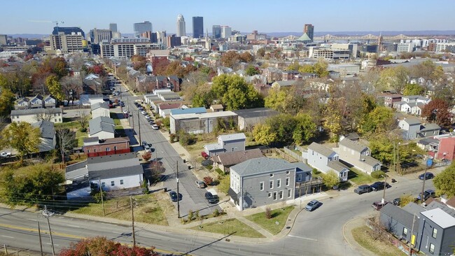 943 Madison st in Louisville, KY - Building Photo - Building Photo