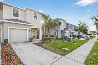 2126 Crystal Bell St in Orlando, FL - Building Photo - Building Photo