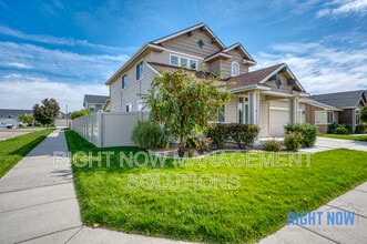 4648 N Elisha Ave in Meridian, ID - Building Photo - Building Photo