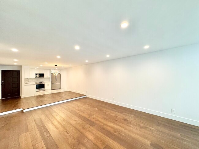 1104 11th St in Santa Monica, CA - Building Photo - Building Photo