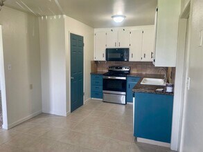 1023 Topaz Ct in Manteca, CA - Building Photo - Building Photo