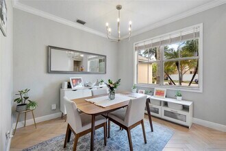 604 Stanton Dr in Weston, FL - Building Photo - Building Photo