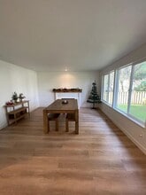 13540 NE 190th Pl in Woodinville, WA - Building Photo - Building Photo