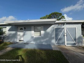 472 Camel Cir in Cocoa, FL - Building Photo
